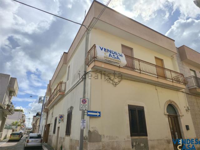 Villetta indipendente in vendita di 216 m² in Via Alcide de Gasperi, 9
