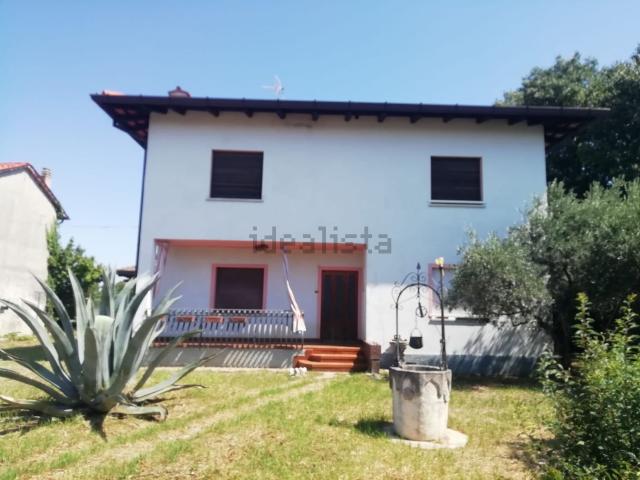 Villetta indipendente in vendita di 216 m² in Via Trieste, 15