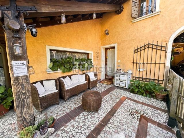 Villetta indipendente in vendita di 218 m²