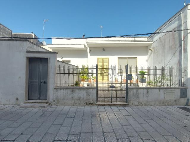 Villetta indipendente in vendita di 218 m² in Via Dante Alighieri, 21