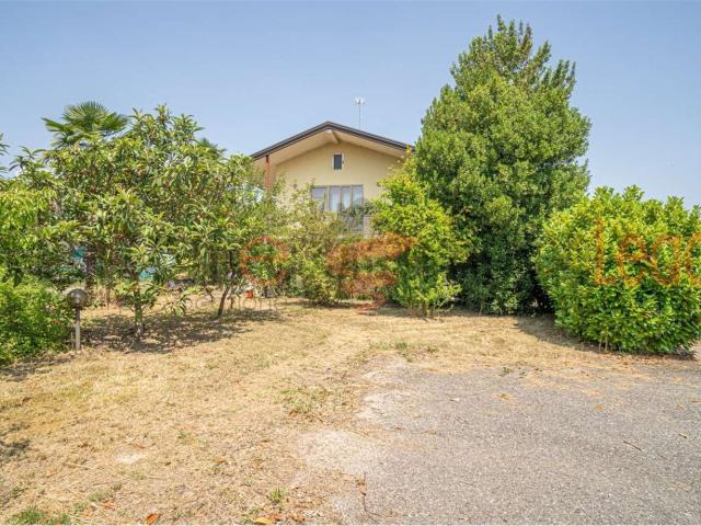 Villetta indipendente in vendita di 218 m² in Via della Carbonera, 21