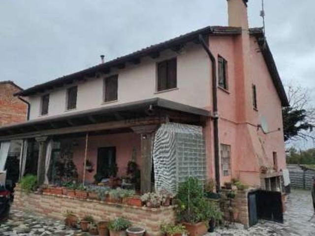 Villetta indipendente in vendita di 219 m² in Via Case Rosse