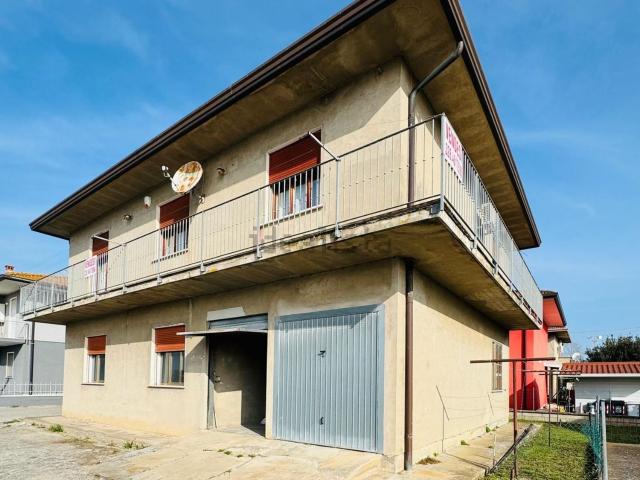 Villetta indipendente in vendita di 219 m² in Via Cesare Pavese, 2