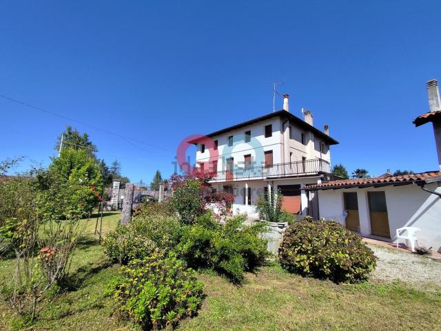 Villetta indipendente in vendita di 219 m² in Via Guglielmo Marconi, 106