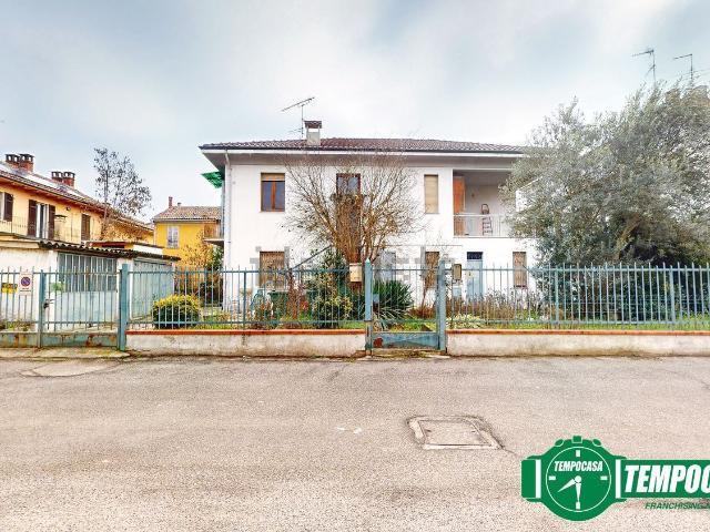 Villetta indipendente in vendita di 219 m² in Via don giovanni minzoni