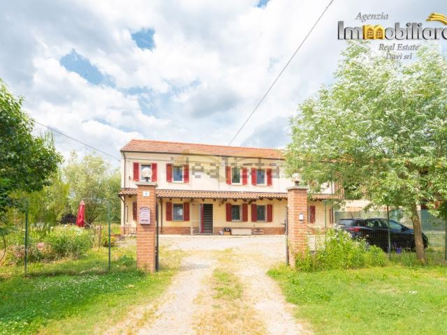 Villetta indipendente in vendita di 219 m² in Strada per Monte, 8