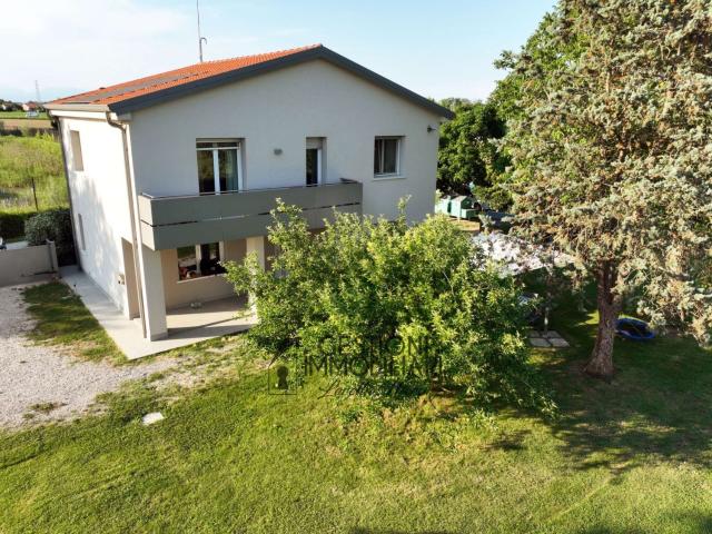 Villetta indipendente in vendita di 220 m²