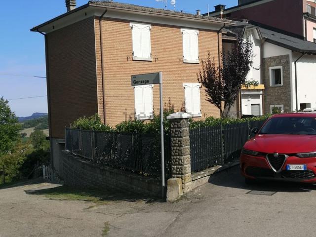 Villetta indipendente in vendita di 220 m² in Via Conte Sasso