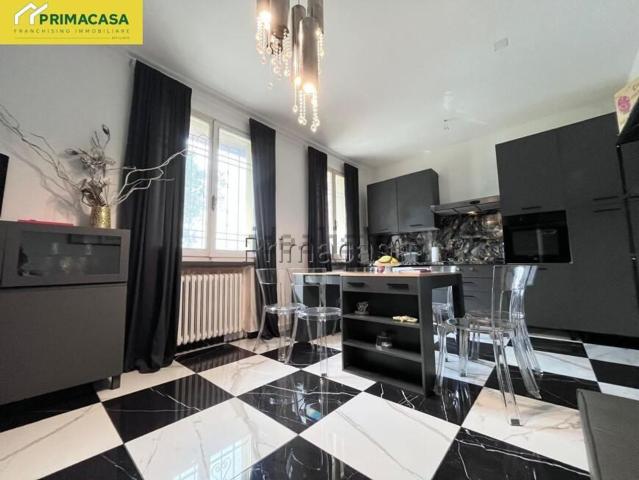 Villetta indipendente in vendita di 220 m² in Via Abbazia