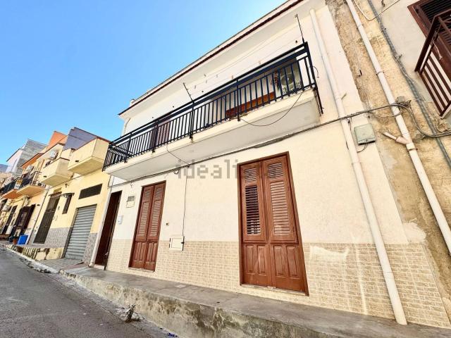 Villetta indipendente in vendita di 220 m² in Via Alcide De Gasperi, 19