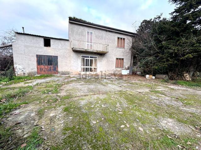 Villetta indipendente in vendita di 220 m² in Via Boccare, 60