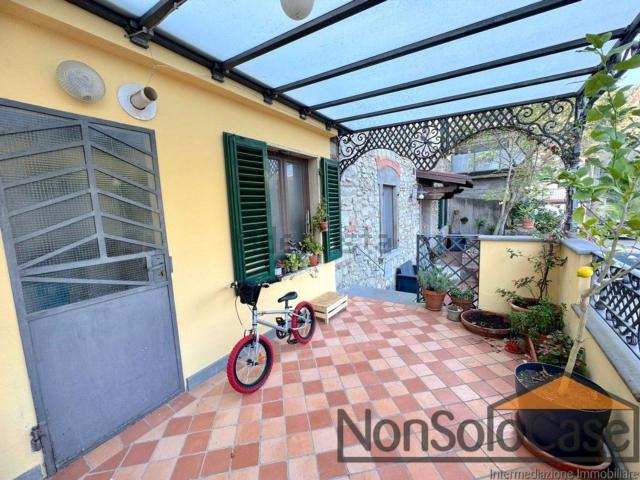 Villetta indipendente in vendita di 220 m² in Via bologna, 309