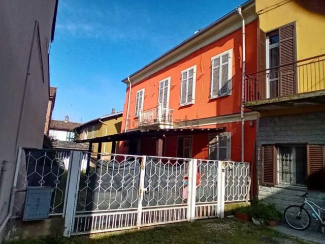 Villetta indipendente in vendita di 220 m² in Via Bellocchio, 40