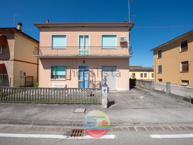 Villetta indipendente in vendita di 220 m² in Via Bruno Rossi, 10