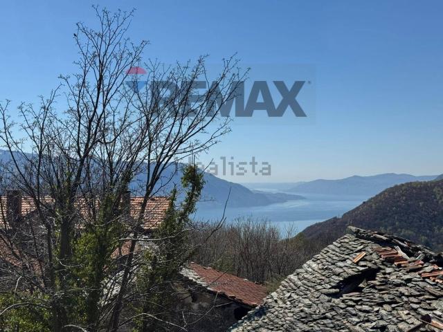 Villetta indipendente in vendita di 220 m² in Via Gianna Beretta
