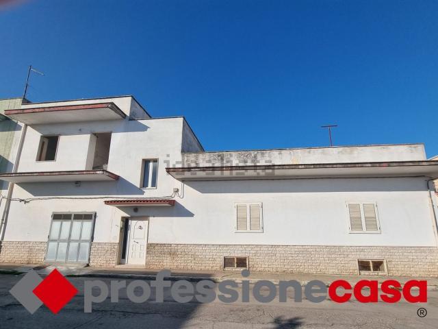 Villetta indipendente in vendita di 220 m² in Via Giovanni Cena, 3