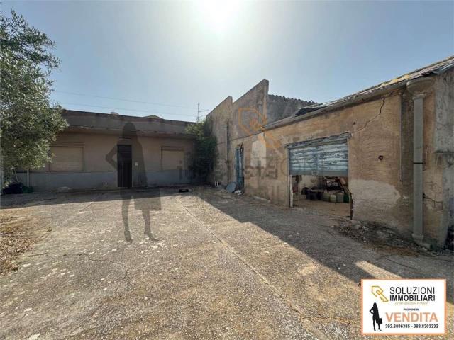Villetta indipendente in vendita di 220 m² in Via della Pace