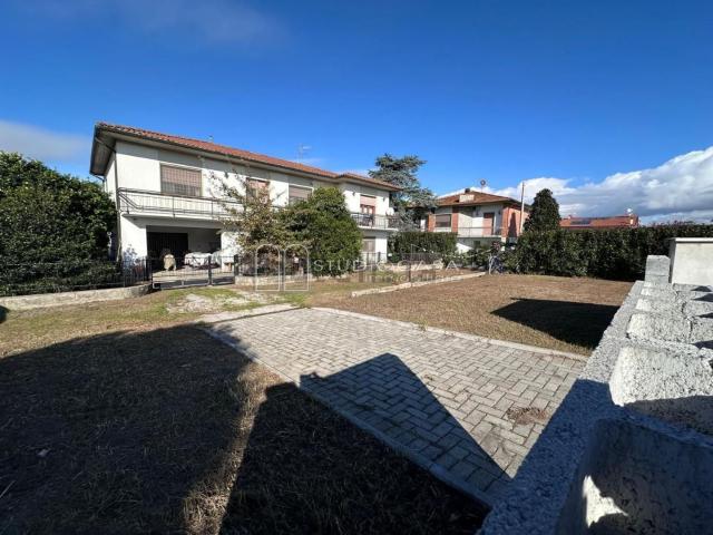 Villetta indipendente in vendita di 220 m² in Via delle Murella, 26