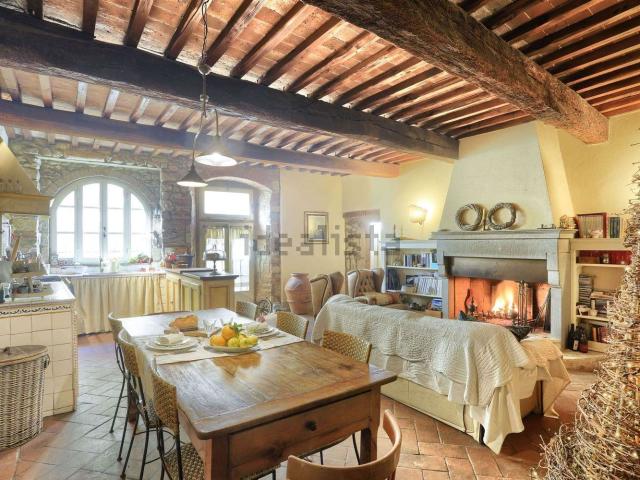 Villetta indipendente in vendita di 220 m² in Via E. de Nicola