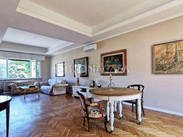 Villetta indipendente in vendita di 220 m² in Via Enrico de Nicola
