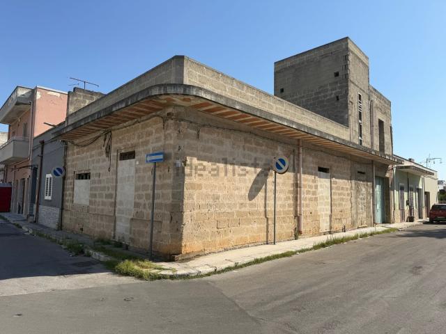 Villetta indipendente in vendita di 220 m² in Via Fontana, 31