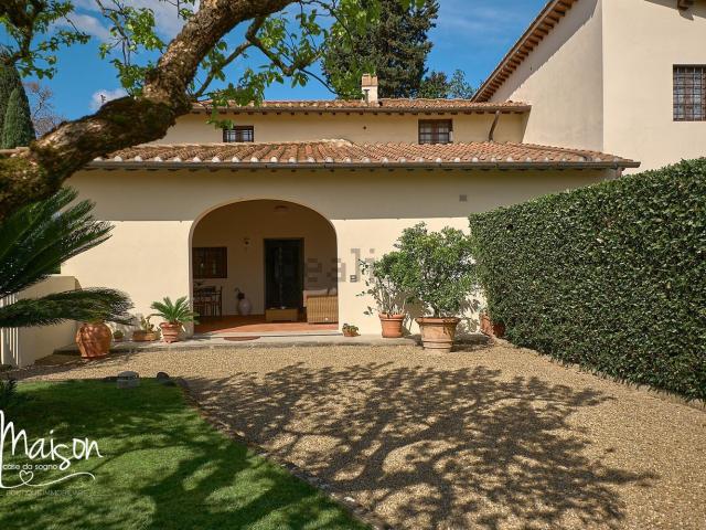 Villetta indipendente in vendita di 220 m² in Via Fornello