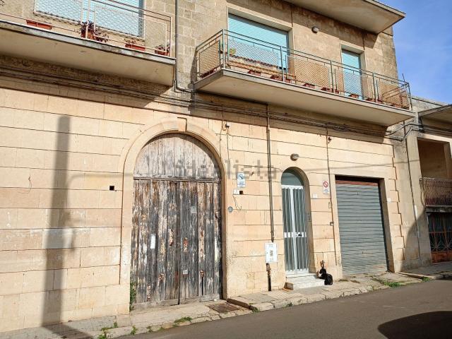 Villetta indipendente in vendita di 220 m² in Via Fiume