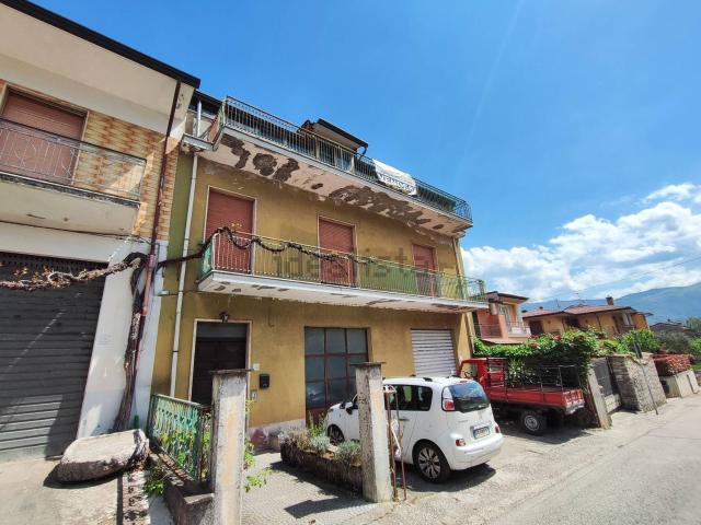 Villetta indipendente in vendita di 220 m² in Via Ingegnere Giuseppe Cianciulli, 31