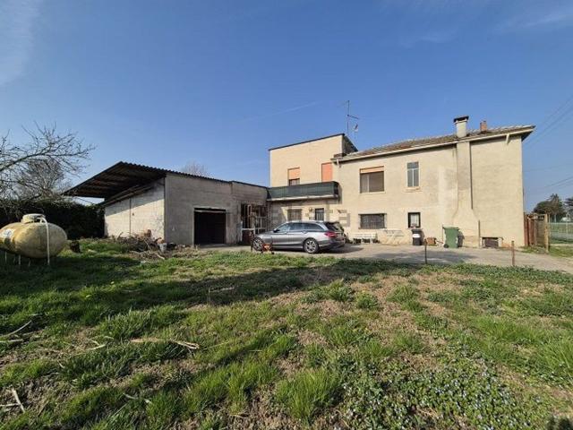 Villetta indipendente in vendita di 220 m² in Via Ocara