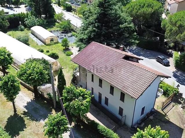 Villetta indipendente in vendita di 220 m² in Via Matteotti