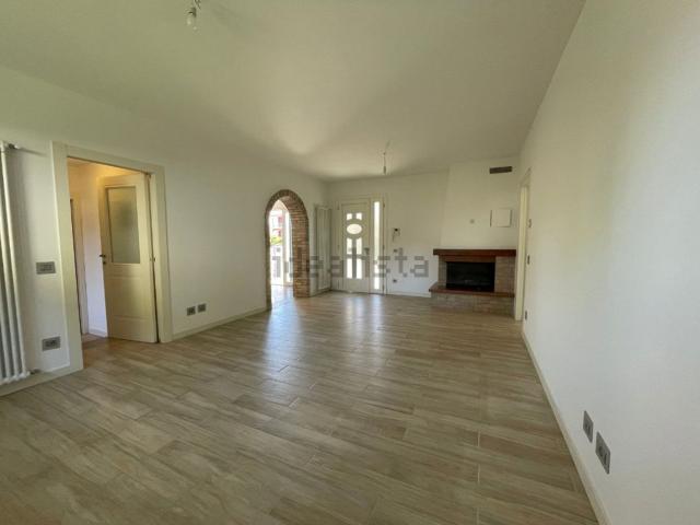 Villetta indipendente in vendita di 220 m² in Via Masotti