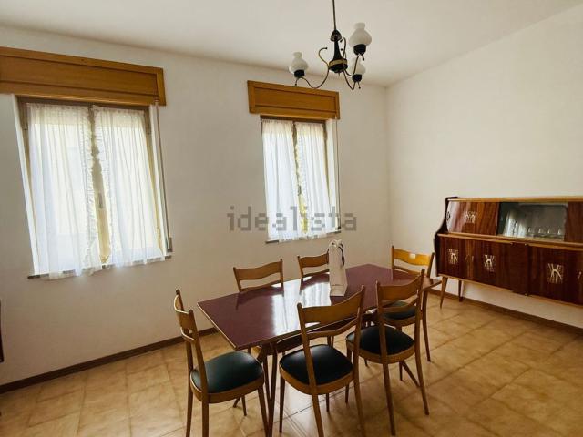Villetta indipendente in vendita di 220 m² in Via S&apos Ena