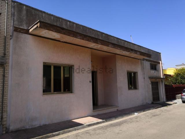 Villetta indipendente in vendita di 220 m² in Via Salacino