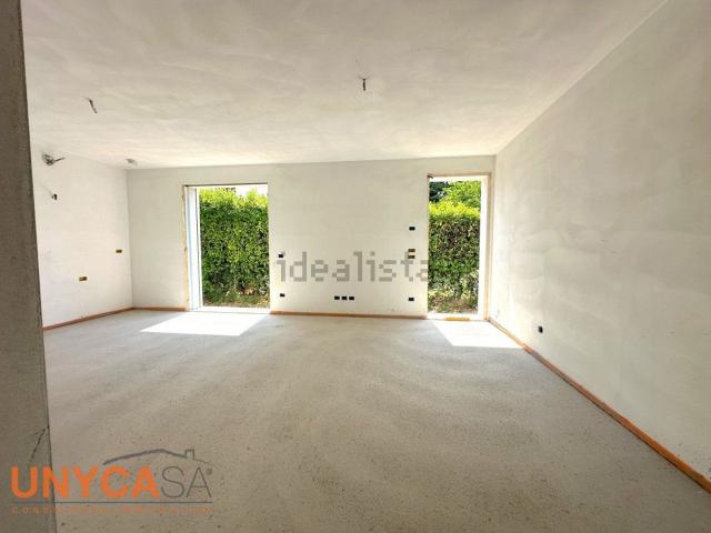 Villetta indipendente in vendita di 220 m² in Via Scapacchiò
