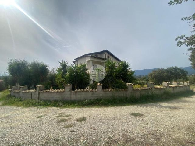Villetta indipendente in vendita di 220 m² in Via Serra di Lipari