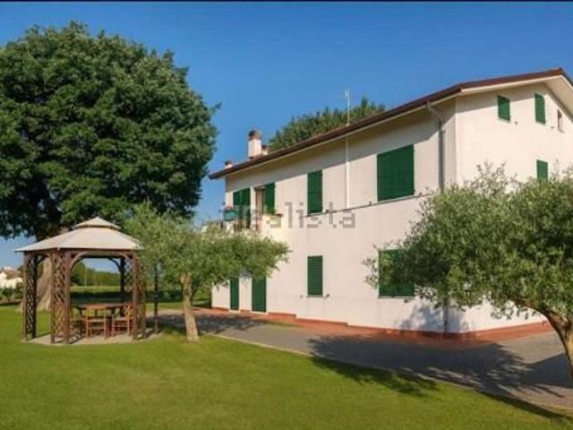 Villetta indipendente in vendita di 220 m² in Via Ponte Pio
