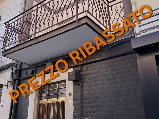 Villetta indipendente in vendita di 220 m² in Via Porta Nuova