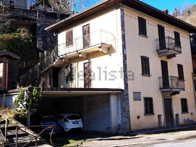 Villetta indipendente in vendita di 220 m² in Via Piazzalunga