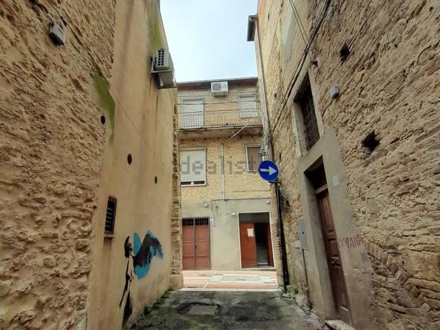 Villetta indipendente in vendita di 220 m² in Via Roma, 53