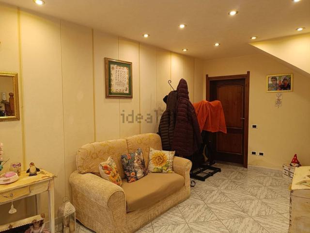 Villetta indipendente in vendita di 220 m² in Via Roma, 67