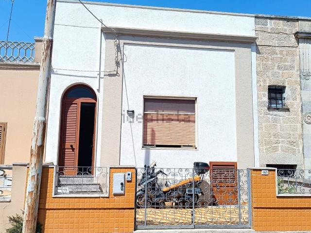 Villetta indipendente in vendita di 220 m² in Via Roma, 80