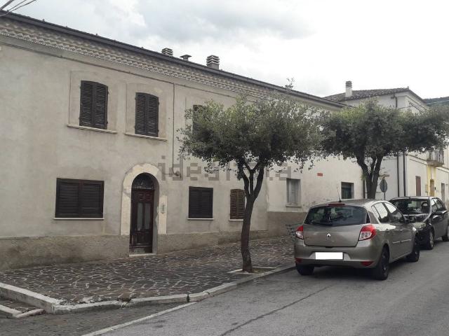 Villetta indipendente in vendita di 220 m² in Via Roma