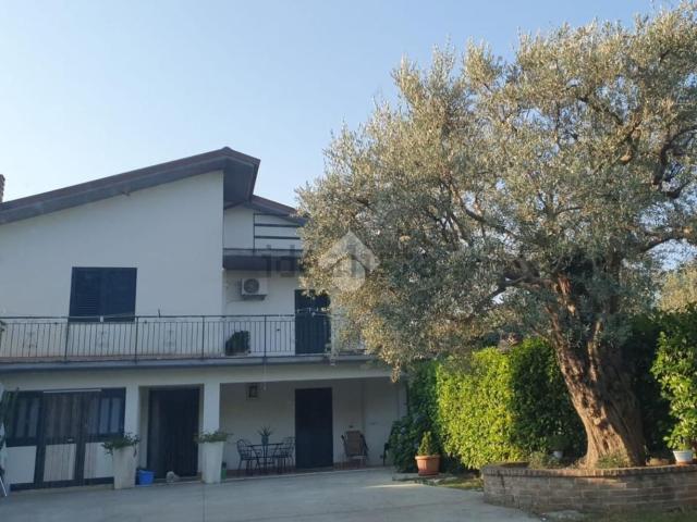 Villetta indipendente in vendita di 220 m² in Via Reparate, 6