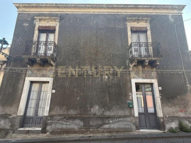 Villetta indipendente in vendita di 220 m² in Via Umberto I, 27