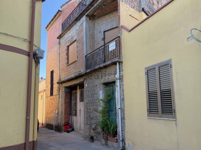 Villetta indipendente in vendita di 220 m² in Via Vitt.Emanuele, 41