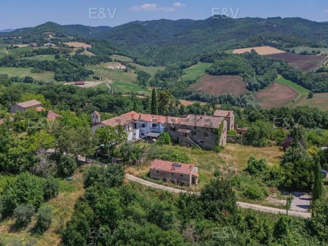 Villetta indipendente in vendita di 220 m² in Viale Umbria