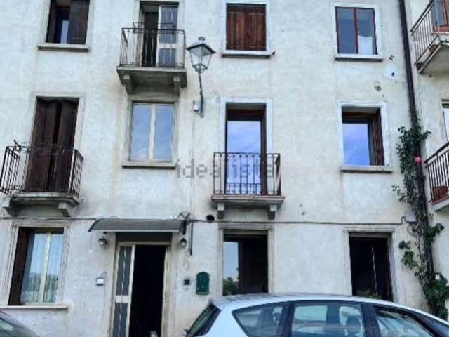 Villetta indipendente in vendita di 220 m² in Contrada Ambrosini