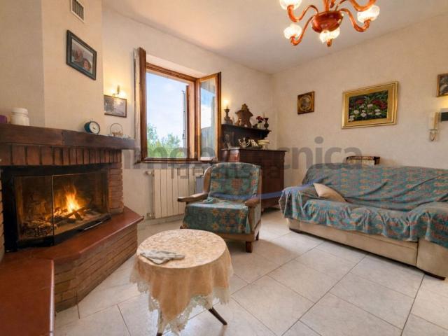 Villetta indipendente in vendita di 220 m² in Località San Polo