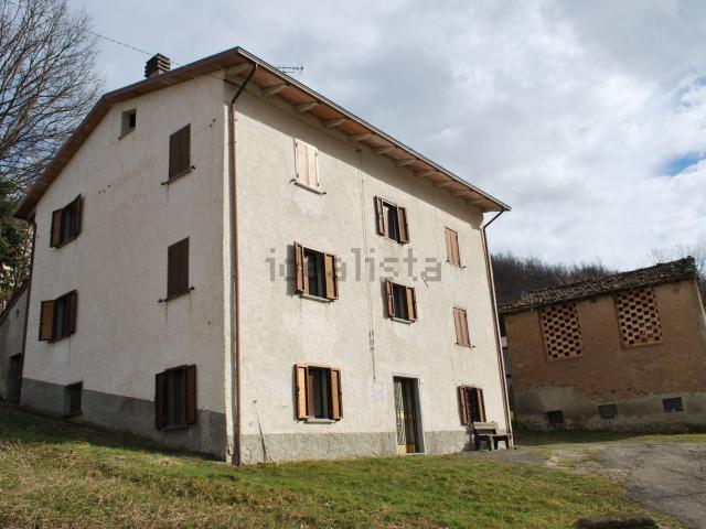 Villetta indipendente in vendita di 220 m² in Piazza Martiri di Cervarolo, 21
