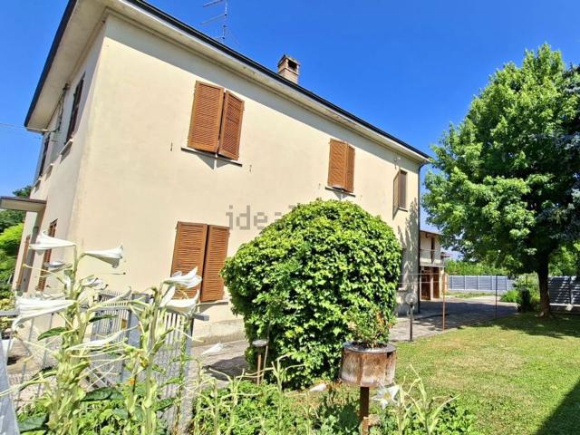 Villetta indipendente in vendita di 220 m² in Strada Dani Maestà